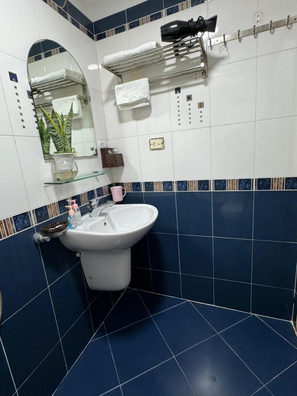 Quynh Moon Homestay Hanoi Exterior foto