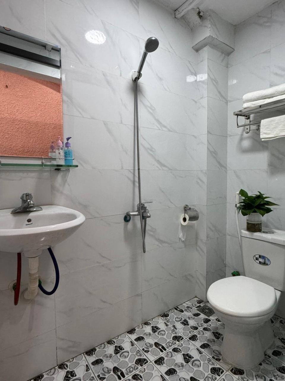 Quynh Moon Homestay Hanoi Exterior foto